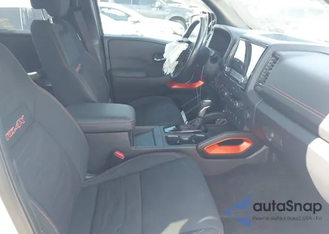 2022 Nissan Frontier Pro-4X 4X4 z USA, uszkodzony, nr VIN 1N6ED1EK6NN671965